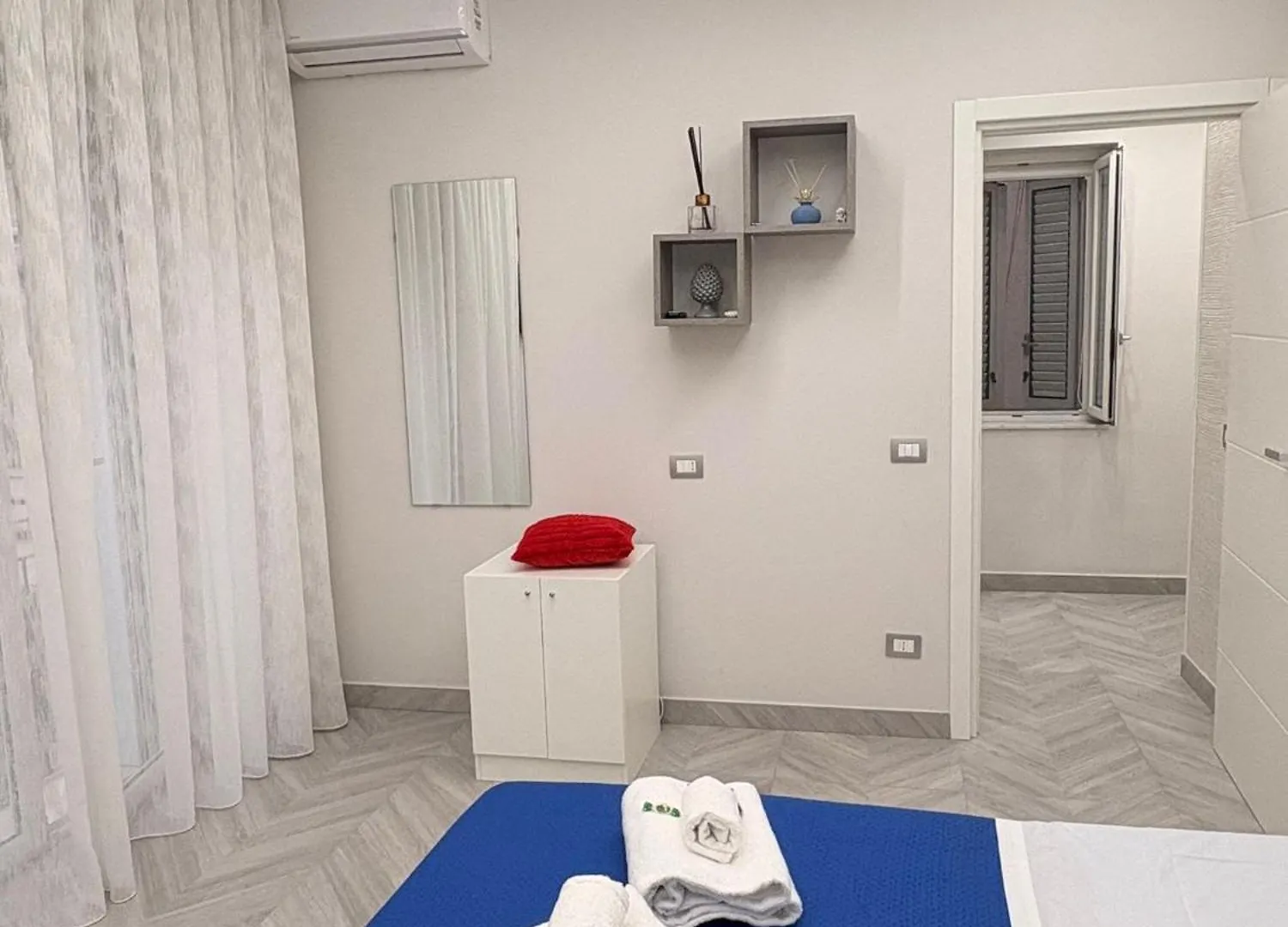 Max Fox Suite Neapel Pensionat